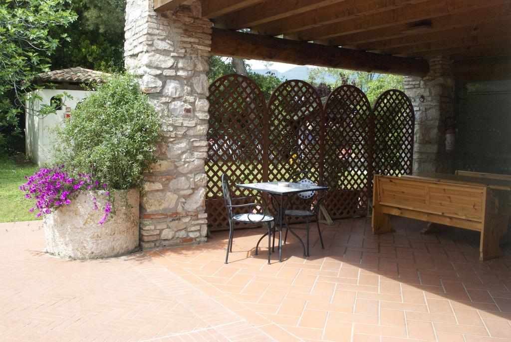 Agriturismo La Breda Guest House San Felice del Benaco Exterior foto