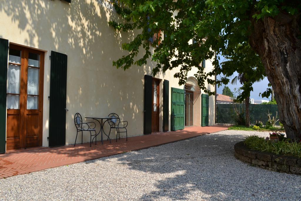 Agriturismo La Breda Guest House San Felice del Benaco Exterior foto