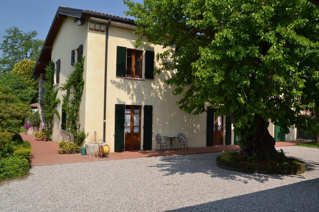 Agriturismo La Breda Guest House San Felice del Benaco Exterior foto